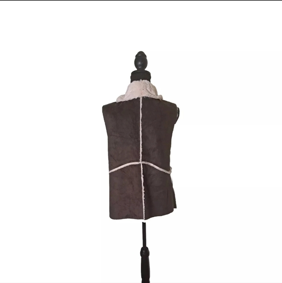 All Jazzed Up | Brown Faux Fur Shearling Vest Size Small NWT B26#6 - Picture 2 of 10